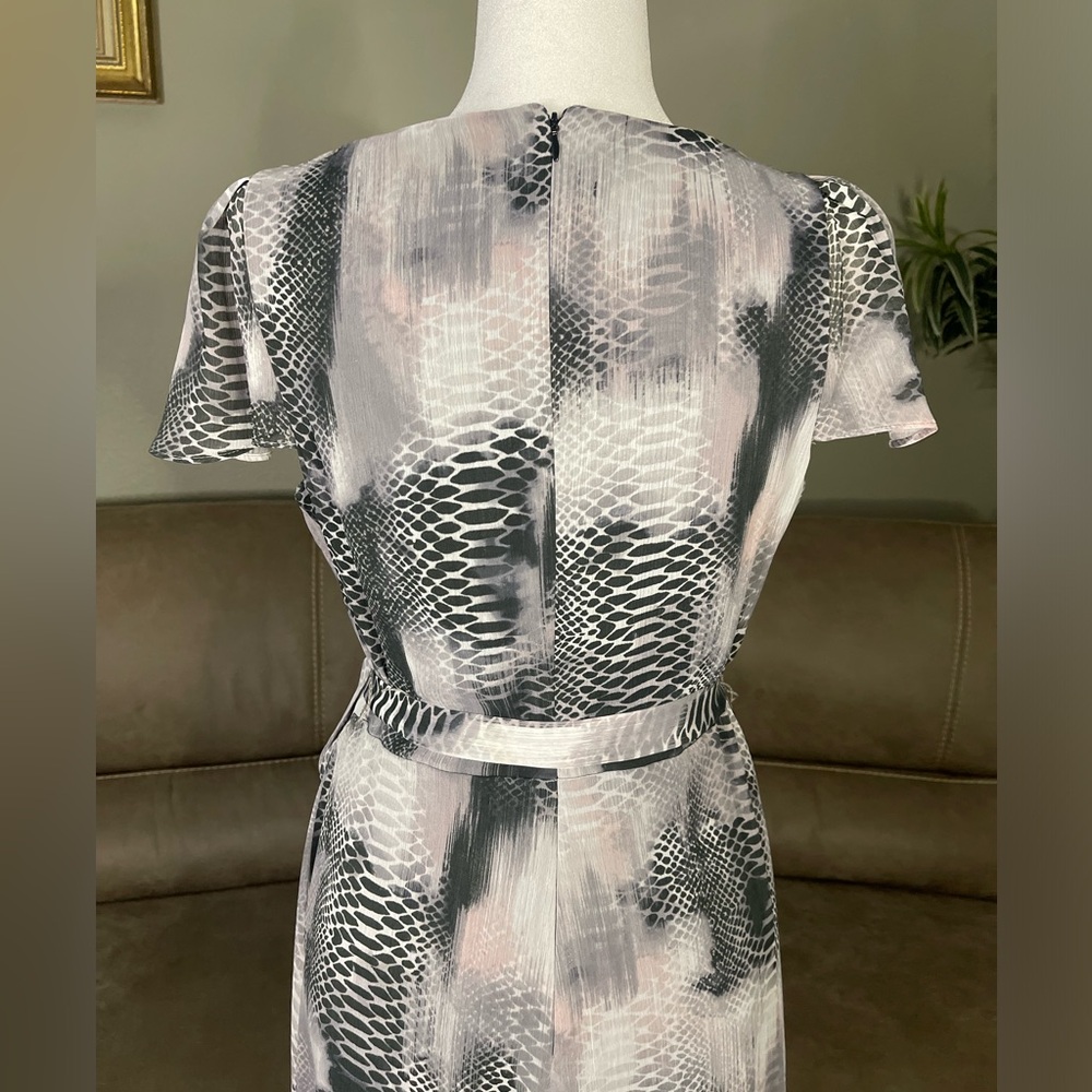 DKNY Purple Charcoal Snake Print High Low Flutter Sleeve Dress Sz 10 Summer Date - Picture 5 of 16